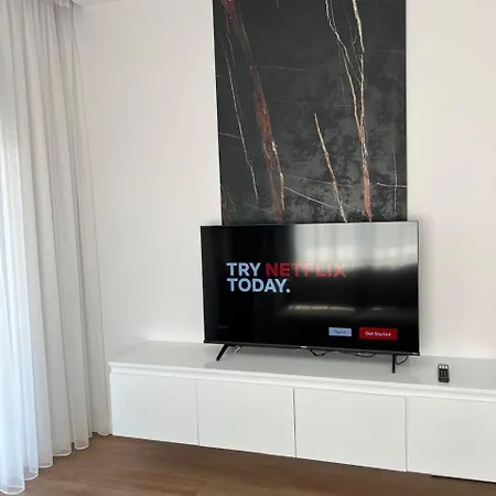 Escape Luxury 2 Apartmán Tirana