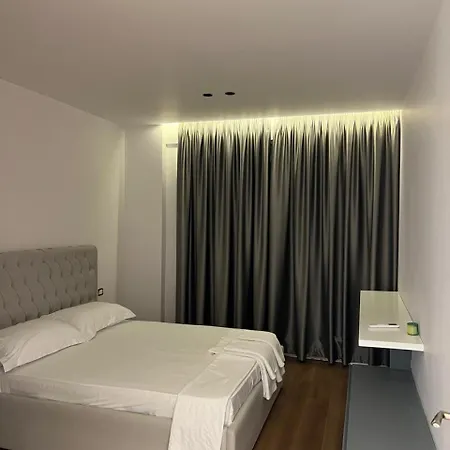 Escape Luxury 2